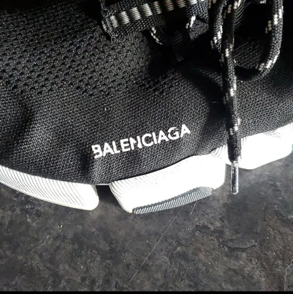 Sneakers - Picture 5 of 5